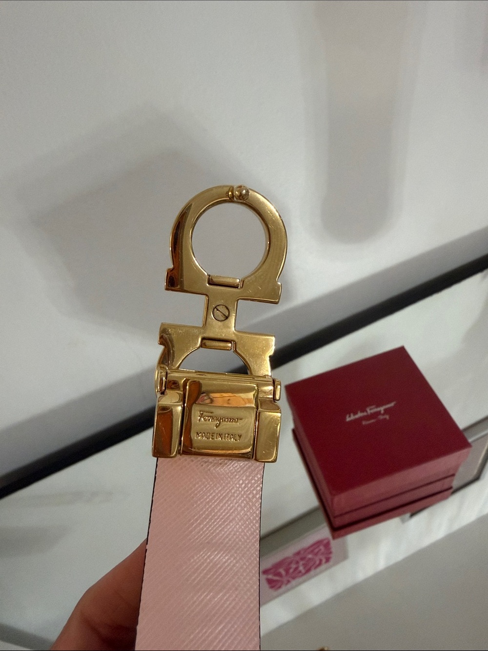 Salvatore Ferragamo belt. Double sided. Black & pink. Gold hardware - Picture 3 of 4